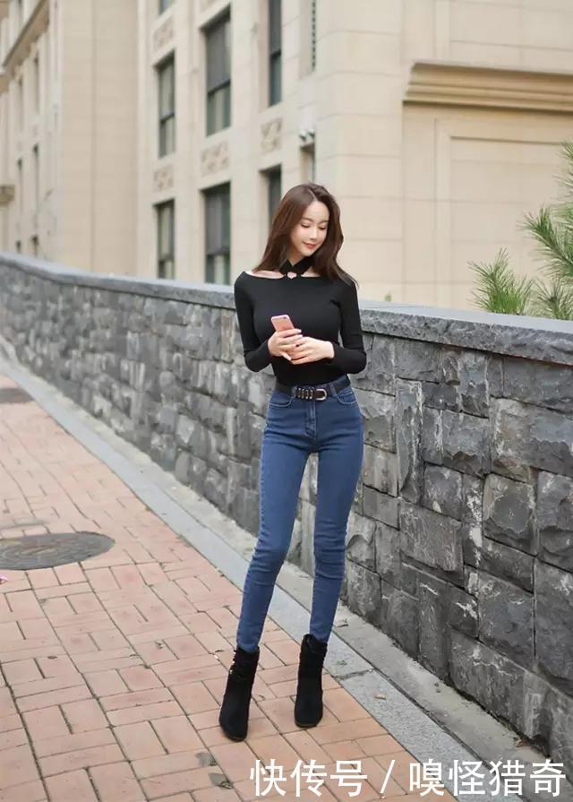 牛仔裤是时尚永恒不变的元素，彰显小姐姐优美身姿！