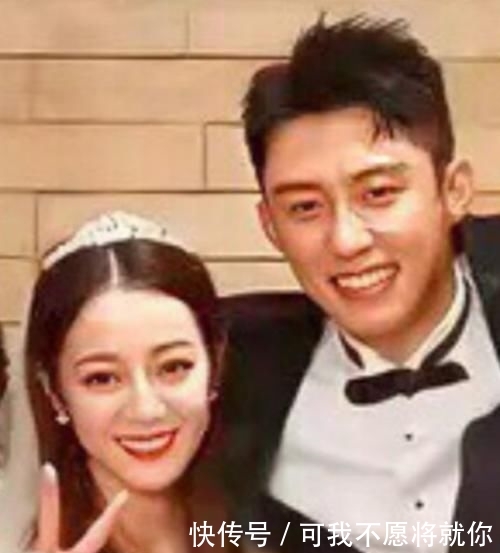  『网上』迪丽热巴“婚纱照”在网上一夜爆火，当看到她被搂在怀里时，我露出了姨母笑