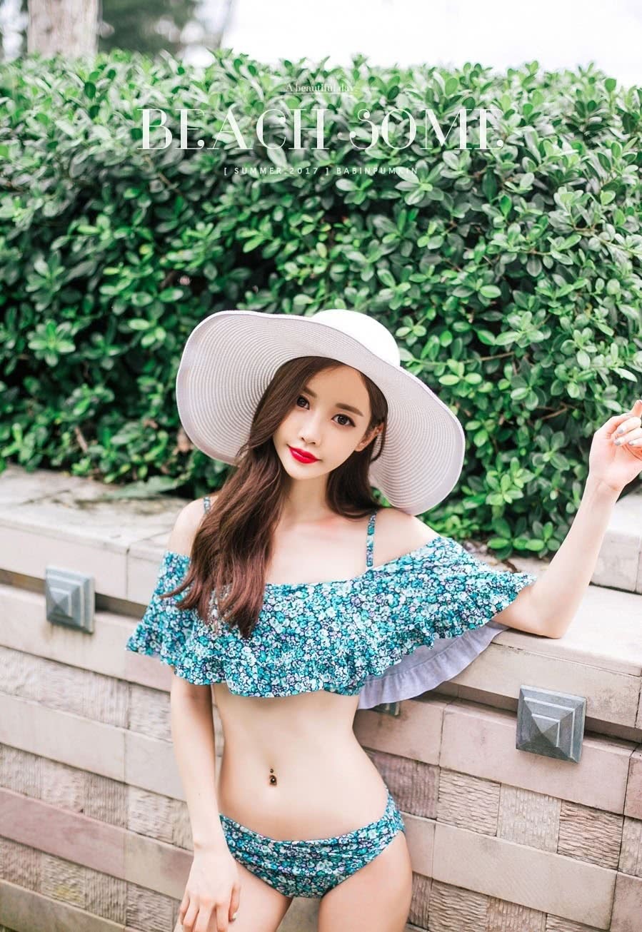 韩国人气性感美女模特 韩敏佳 济州岛度假拍小碎花比基尼写真 这