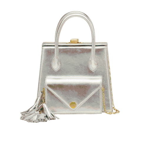 男朋友买了两个500块的包包送我，超开心!