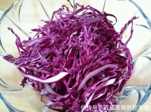  【女人】女人宁愿不吃肉，也要吃此菜，皮肤晒不黑，降脂又减龄，补水比面膜强