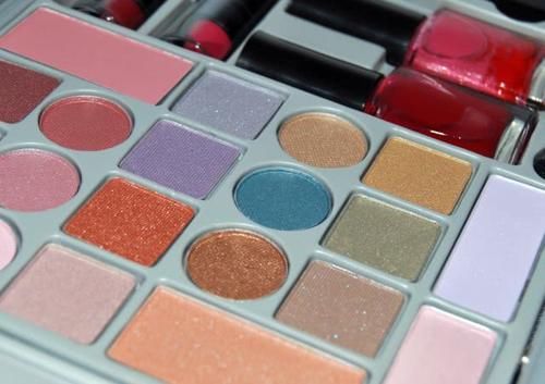  「脸上」为什么越化妆皮肤越差 带你了解其中的奥秘