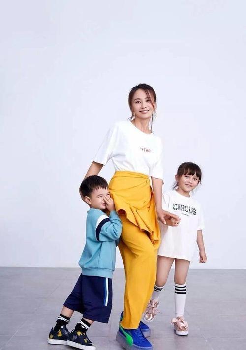 吴奇隆前妻马雅舒日子逍遥，带着混血孩上镜捞金！