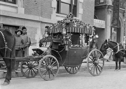 美国一位研究中国的学者，无意中在家里翻出来6000张中国老照片