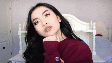 瘦成漫画腿的赵薇学小姑娘画欧美妆，只换了个眉形就老10岁