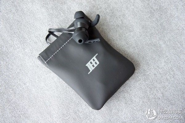 2018蹭听党万岁~! 篇五:实用至上!捷粉眼中的网红耳机JEET W1S