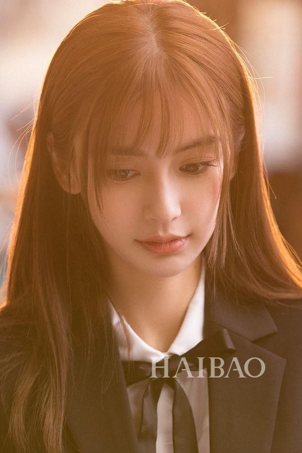 好看| 空气刘海有毒!林允唐嫣杨幂竟然都靠它拯救颜值?