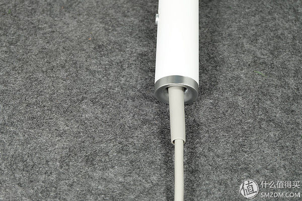 不只有颜值，还很有实力，但仍需改进:直白 HL3 便携负离子吹风机