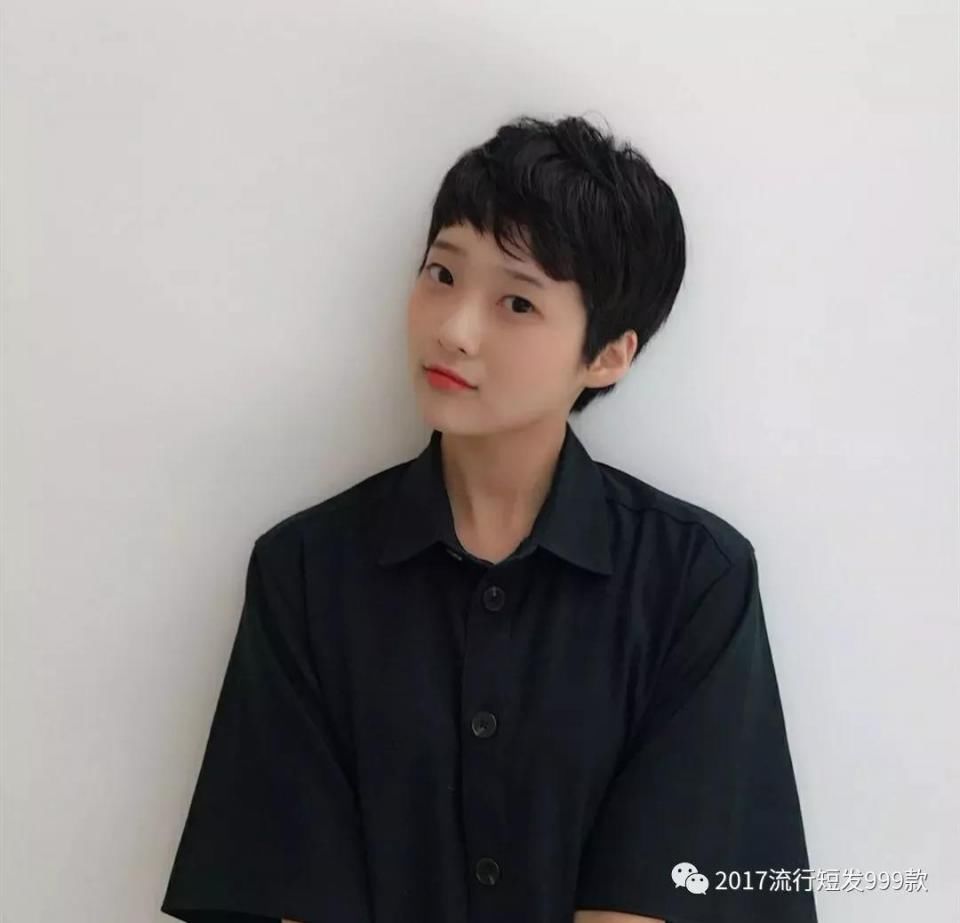 9月，短眉头，必然大火!喜欢这款发型的妹子剪剪剪吧!