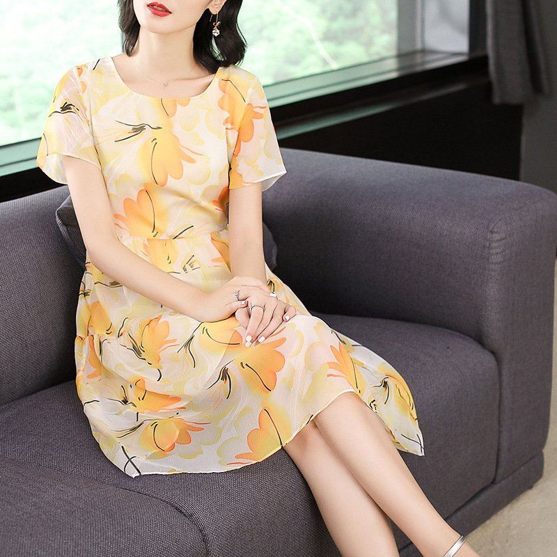 哇塞，刚出炉几款气质裙不能更显嫩!45岁老婆穿上美得像28姑娘!