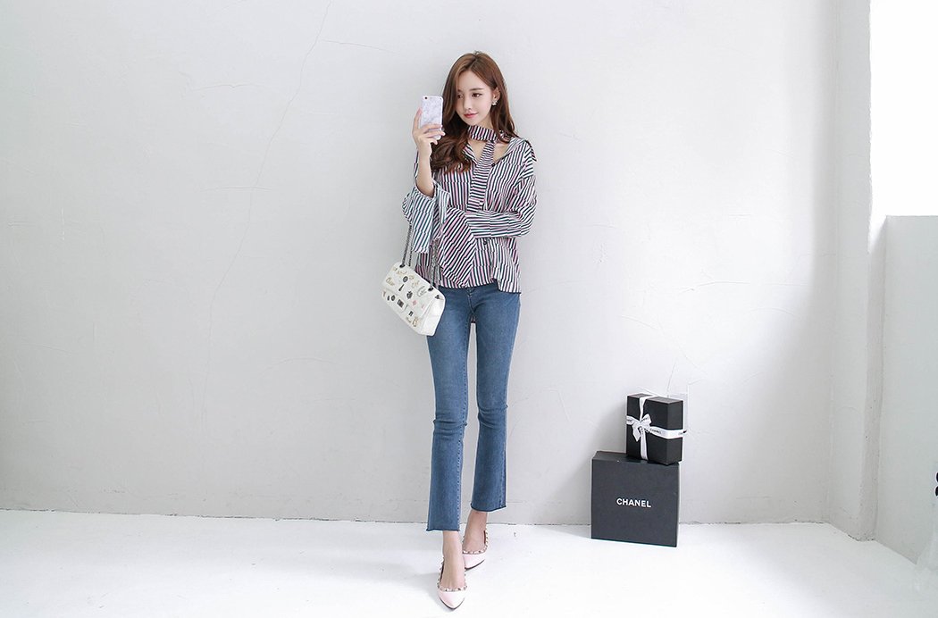 但愿你心底的关怀，杯满四溢，又正在被另一个孤独的灵魂渴望