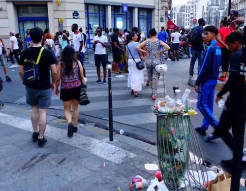 地铁站里全是尿骚味，街头垃圾遍地，这就是浪漫之都巴黎？