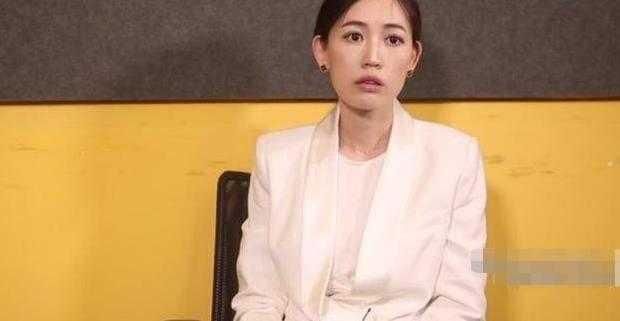 王宝强律师发文疑回应?两张图片再配文呵呵,网友:又有反转了?