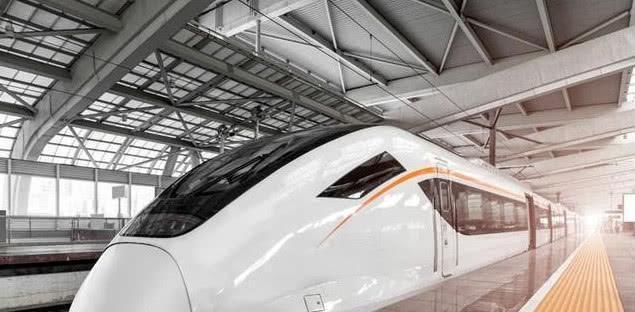             中国高铁每年亏损上万亿，为何依旧不断修建？看完就