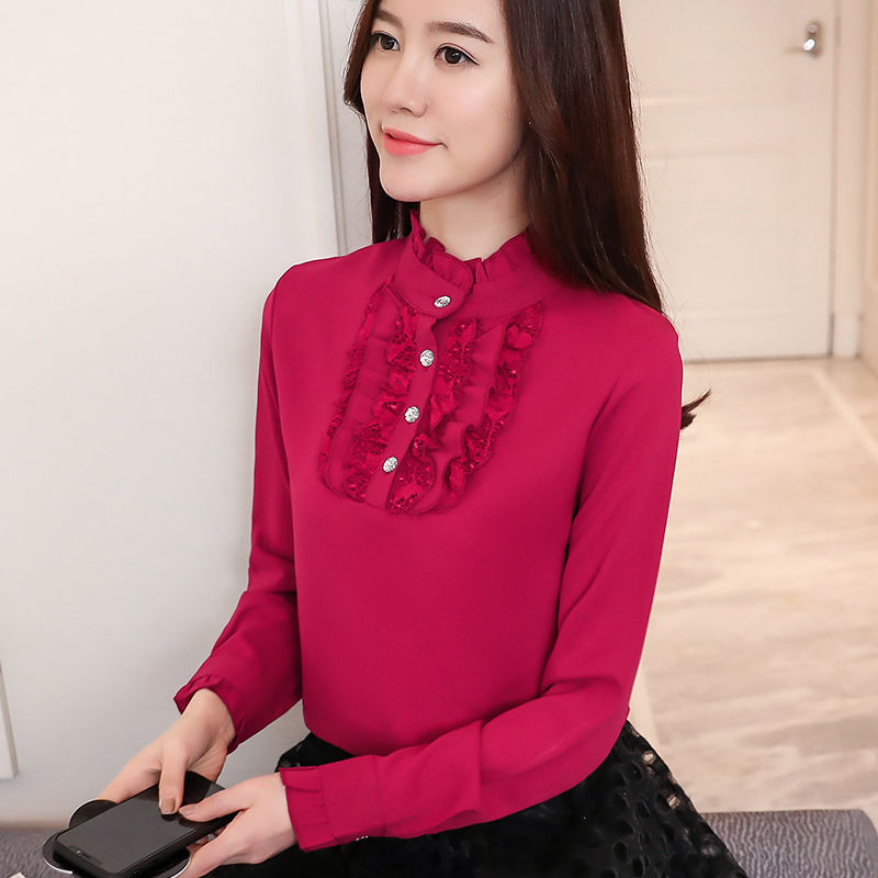 身材丰盈的女人，入秋后多穿这样的打底衫，尽显傲人身材，美炸天