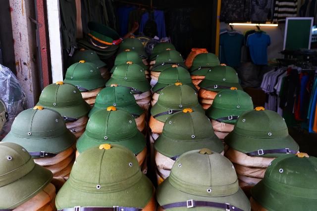 越南的神秘地摊银行,每天上亿资金在这里交易_海关