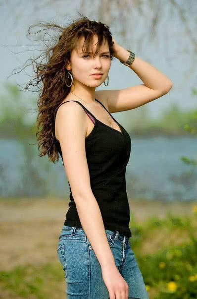 乌克兰盛产美女！而且个个高质量，跟你心目中的女神一个标准！