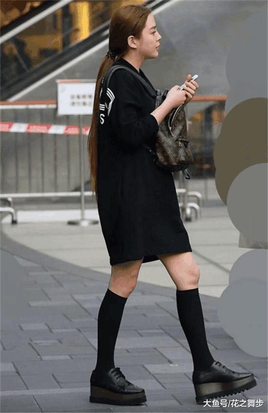 街拍：图1清纯，图2大长腿，图6黑丝袜魅惑众生！