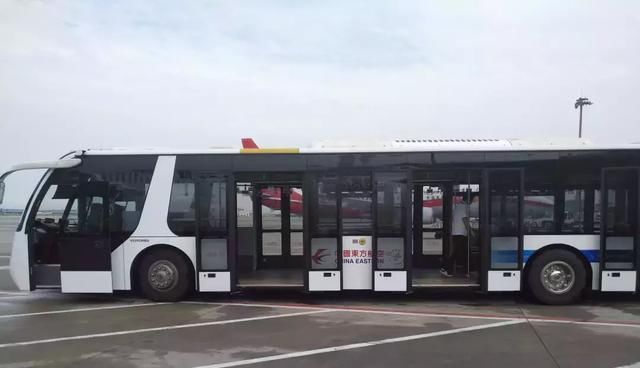 旅游、出行你的飞机为什么总被停在远机位？