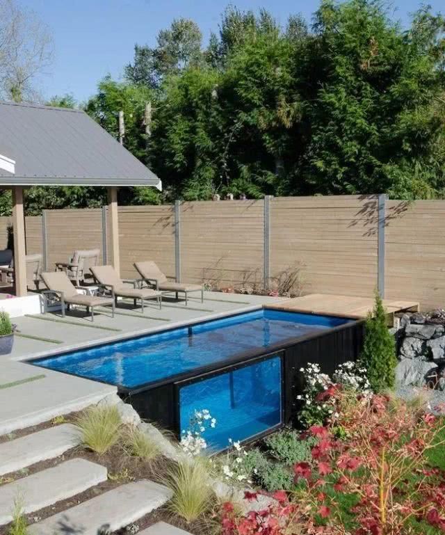 庭院泳池景观，仿佛身处大海