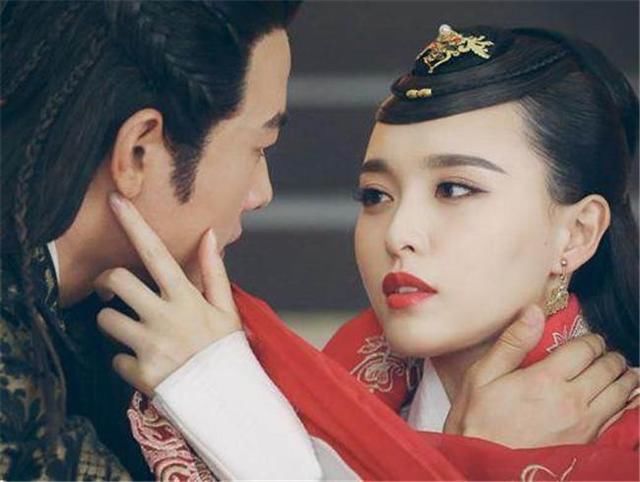 疑似唐嫣罗晋婚期将至试婚纱！唐嫣经纪人回应：不实消息