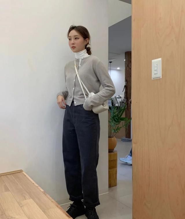  显瘦：一年四季必备的阔腿裤，今年春夏流行这3条，显高又显瘦