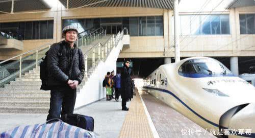  扎心@外国网友：中国穷人能坐得起高铁么？老外评论很扎心！