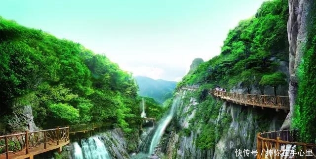 ’高山休闲度假基地‘这是被誉为“福建的香格里拉”,景色优美。