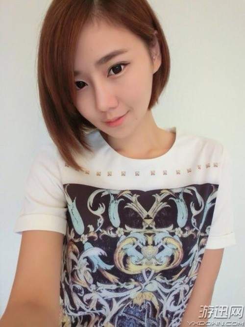 马来西亚短发正妹私房美照 五官精致御姐气息十足