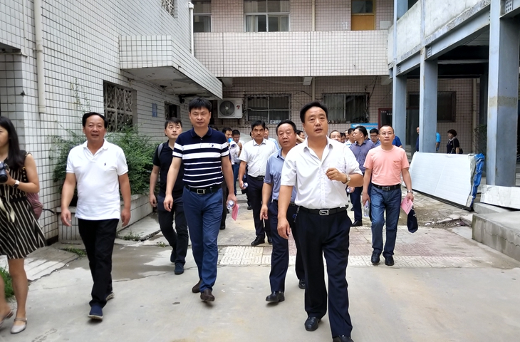 南京市浦口区教育局来我县考察教育工作