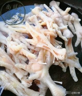  『血压』小小鸡爪满满的胶原蛋白，这样做小姐姐连骨头都啃了呢