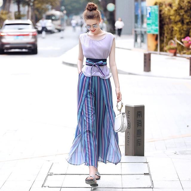 要减龄又要气场，放弃紧身裤吧，阔腿裤才是粗腿女孩的救星