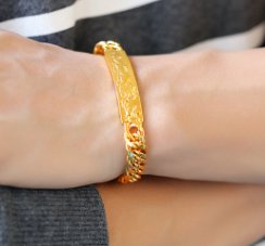 沙金是黄金吗?越南到处都是!询问价格后，乐的合不拢嘴