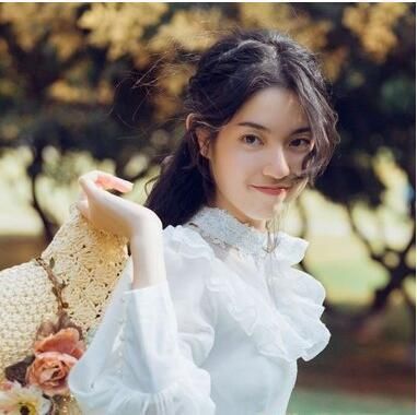 气质中分长刘海发型扎头发，不止是不羁哦!