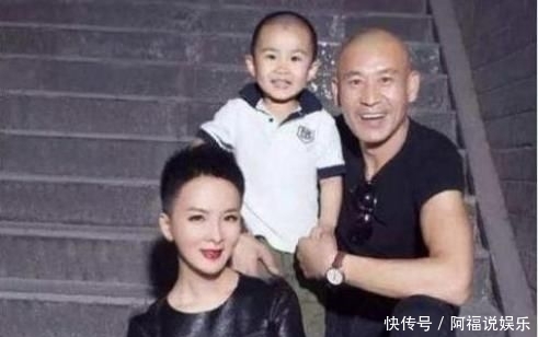  孩子：为拍戏不生孩子，被老公感动41岁高龄得子，如今一家人生活幸福