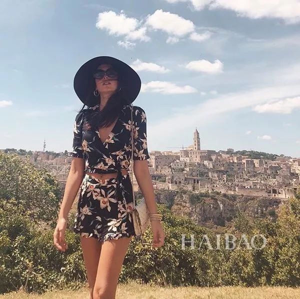 火了| 霸占热搜、大秀性感，2018世界杯第一美女原来是她!