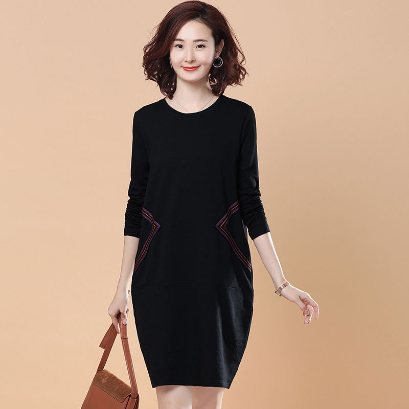 70后女人，秋天尽量别穿紧身裤!XL-5XL秋裙，再胖也能穿