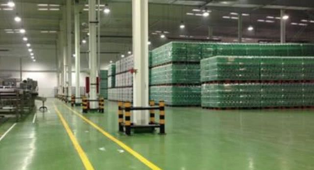 最不会“倒闭”的工厂，有两大饮料巨头撑腰，机器24小时不停歇