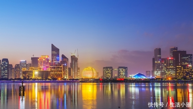  「重庆」南方5个新一线城市夜景实拍，最“亮”的不是重庆，互相