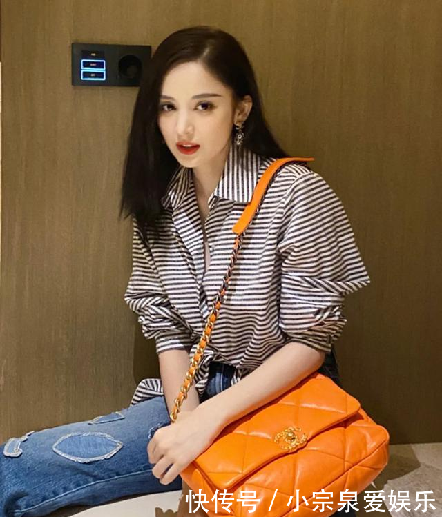  『感觉』娜扎新宠之橙色香奈儿19：满满夏日活力，谁说大包只能秋冬背！
