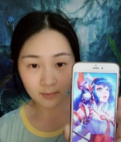 二次元姐姐仿妆王者荣耀大乔，网友：除了发型哪都不像