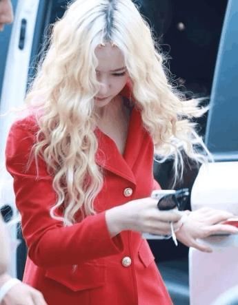 当女星染了发，郑爽程潇似洋娃娃，杨颖辣妈范，吴昕像变了个人