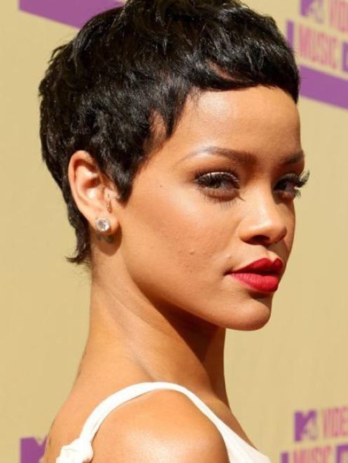 粗糙、闭口、黑头，试过那么多种方法也没卵用?不妨了解一下刷酸?