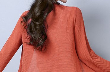 立秋后别只会穿开衫?聪明的女人已穿上薄外套秋装，洋气又减龄