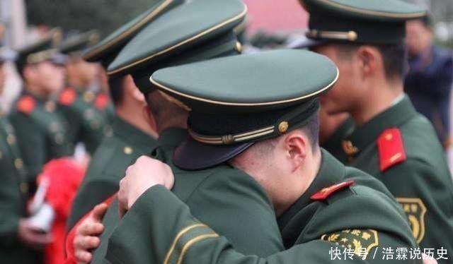 老兵退伍后，军衔不让带回家，现在军装也不让带回家了，这是为何