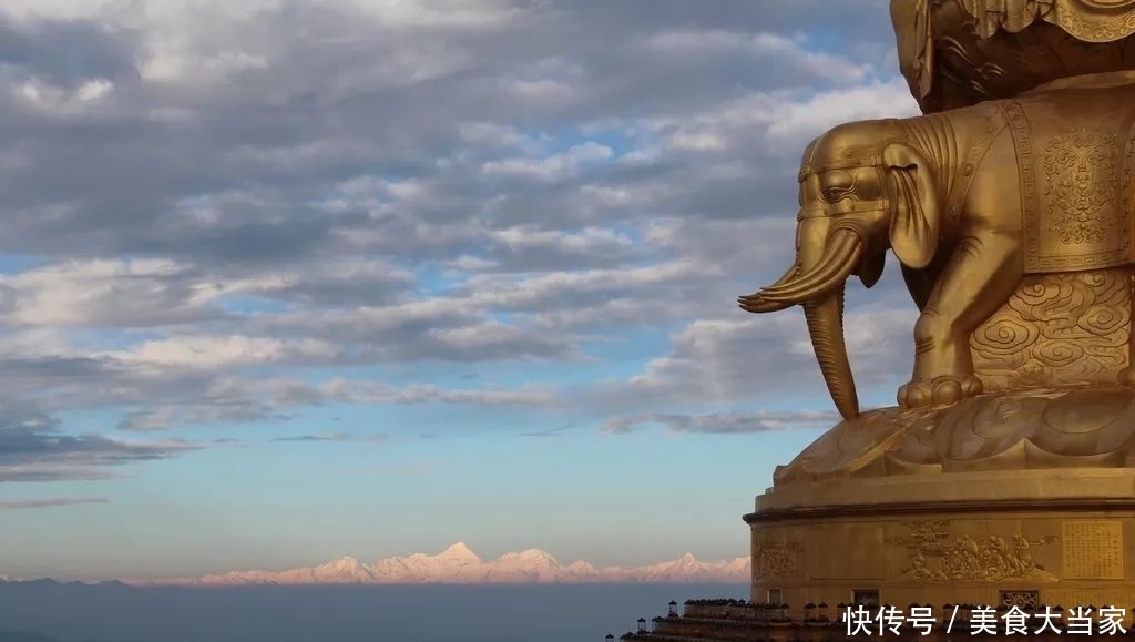 震撼！近日峨眉山惊现奇观，难得一见！