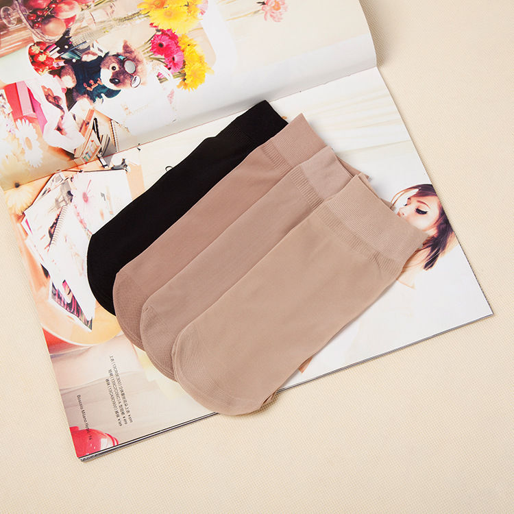 新型“性感丝袜”惊艳来袭，柔软亲肤轻薄透气，展现女人迷人身材