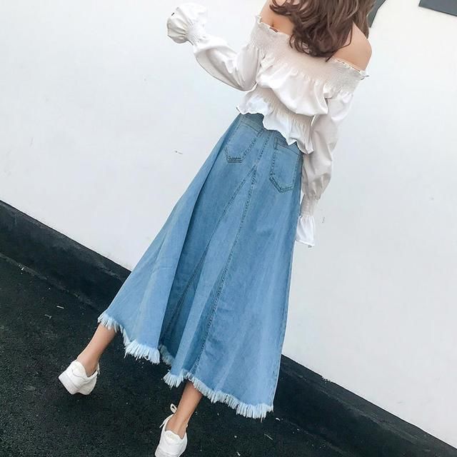 牛仔助攻,半裙演绎经典穿搭