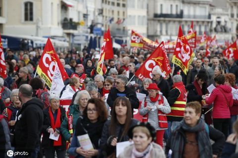  「改革」法国爆发25年来最大规模罢工 国家面临瘫痪