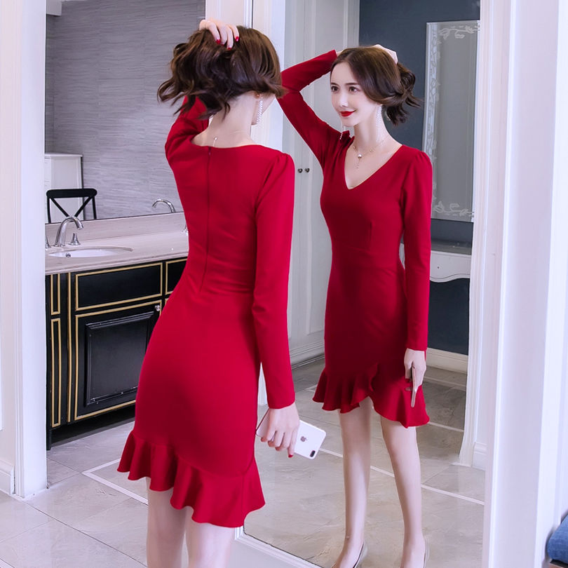 中秋了少买卫衣，多买些这样的显瘦长裙，背影美翻了